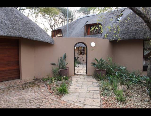 4 BEDROOM HOUSE FOR SALE IN LAKELAND ESTATE